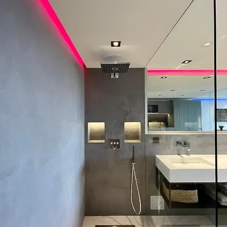 아파트 Neuf Climatise - Vue Saint-tropez - 50m Et Port - Piscine
