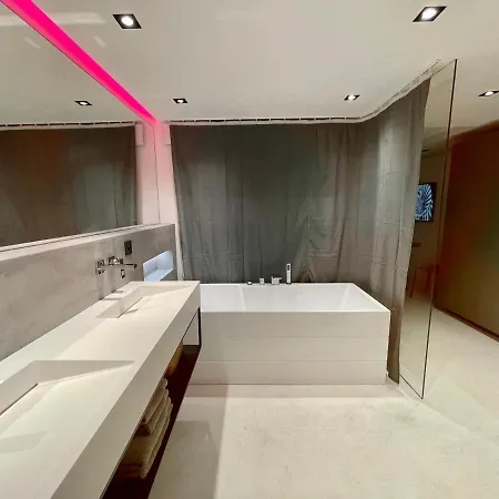 Neuf Climatise - Vue Saint-tropez - 50m Et Port - Piscine Daire *